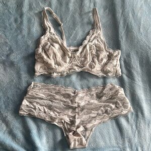 Yummie by Heather Thomson lace bralette and cheeky set, M, silver sconce